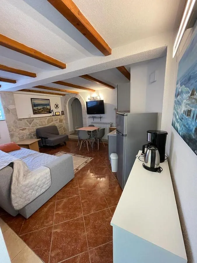 Apartmani Rozi Umag 0*,  Croatia