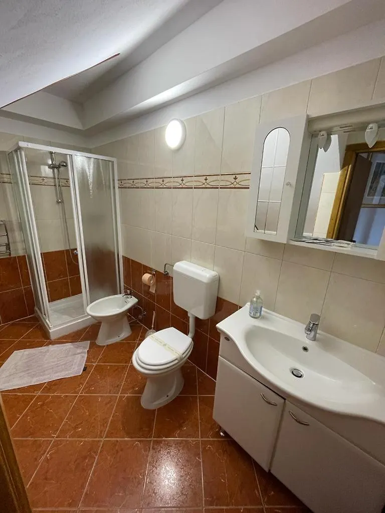 Apartmani Rozi Umag 0*,
